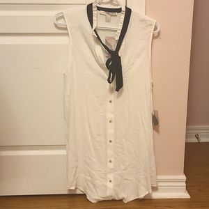 Sleeveless cute top